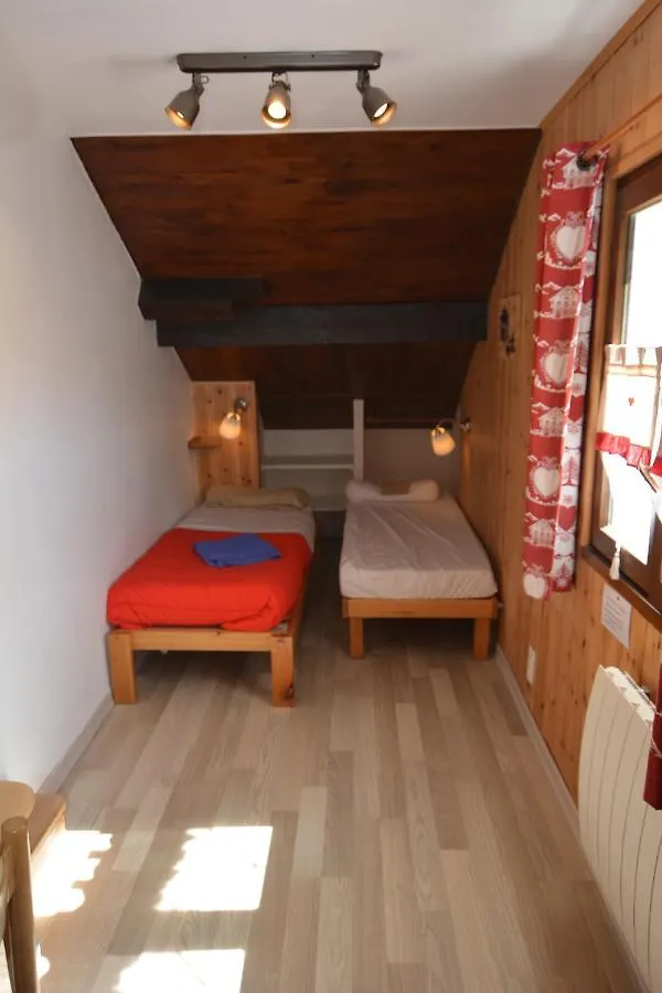 Gite Edelweiss Abries Guest house